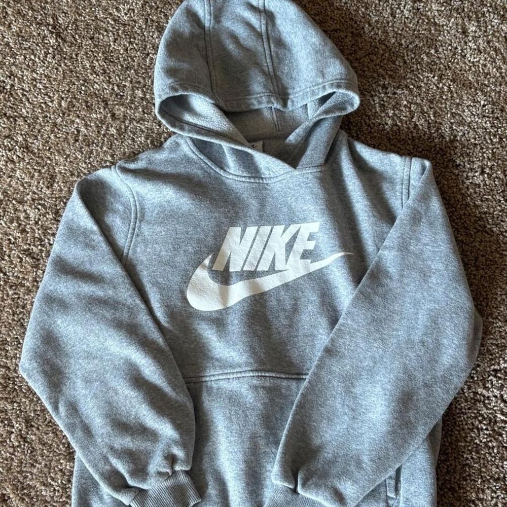 Nike Women's Grey Hoodie